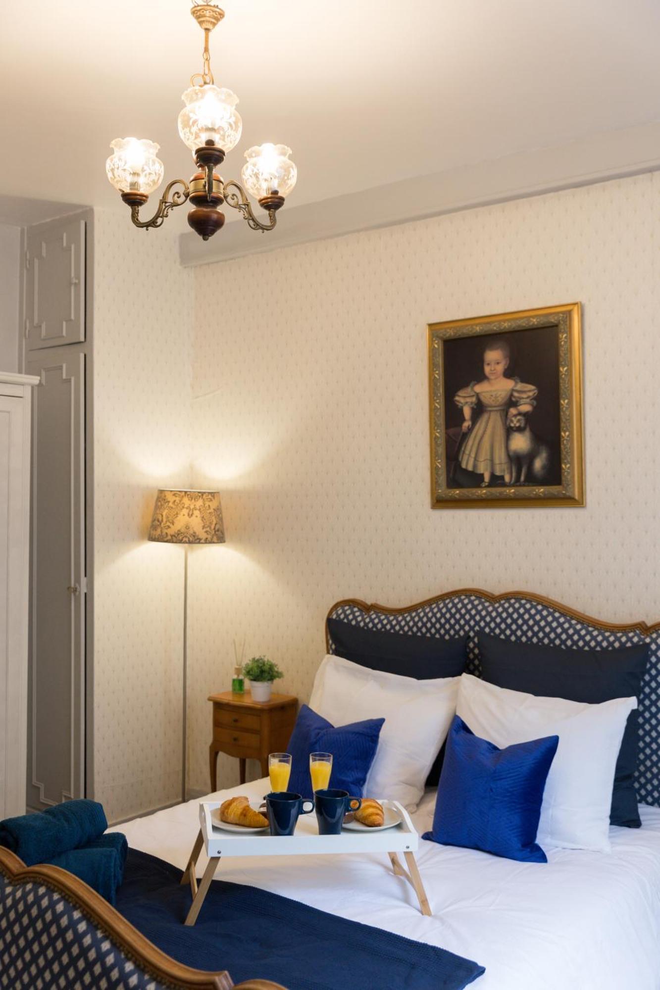 * Le Versaillais*2 Min A Pied Du Chateau Versailles Exterior foto